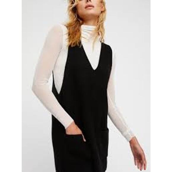 Free People Dresses & Skirts - FP BEACH Free People Nikki Sweater Knit Dress Patch Pockets Black Size XS